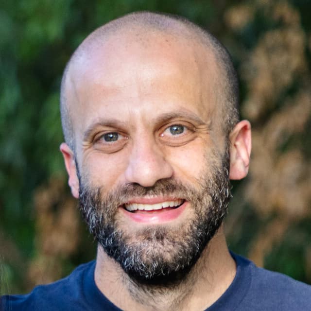 Yuval, co-founder of Adflowez